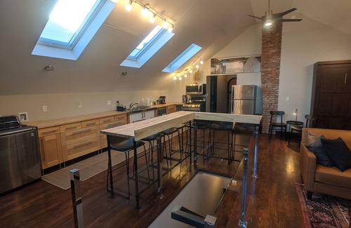 Marquette House | The Historic Harbor Loft! Downtown MQT by the Ore Dock