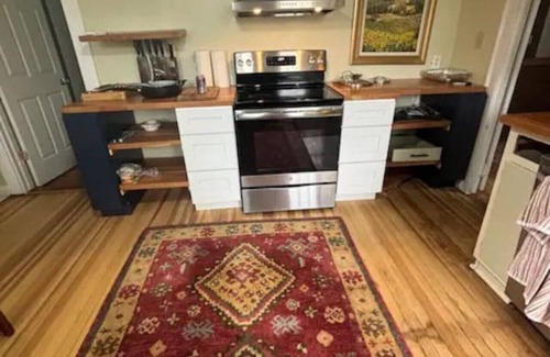 Avon Apartment | The Historic Hideaway
