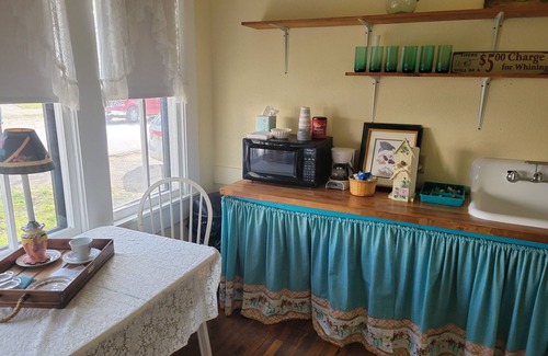 Johnson City House | The Historic Pearl !