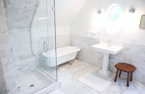 Frankenmuth Apartment | The Historical Franklin House