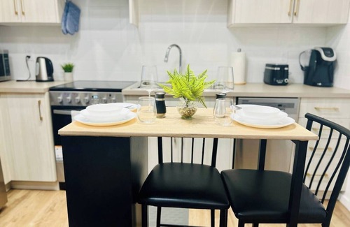 Southwest Calgary House | The Hive | Stylish 2BR Basement Suite