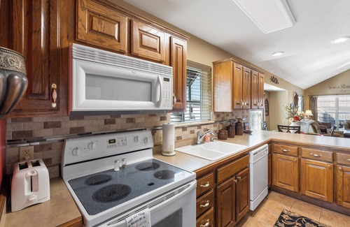 Branson West House | The Hogue Penthouse – Unwind and Relax