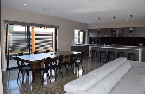 Cowes House | THE HOLIDAY SHACK - COWES