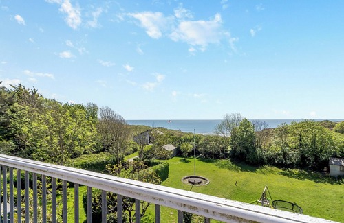 Horton Cottage | The Hollies 1 - UK43895
