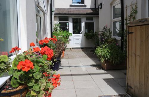 Llangollen Apartment | The Holt