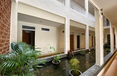 Jakarta Hotel | The Home Srengseng