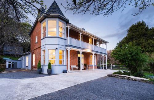 Clutha District Bed & Breakfast | The Homestead at Milburn