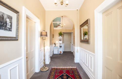 Clutha District Bed & Breakfast | The Homestead at Milburn