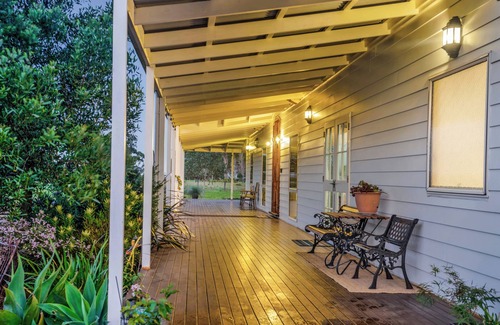 Port Albert House | The Homestead at Port Albert. Peaceful and serene, gorgeous 5br homestead.