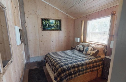 Monticello Cabin | The Homesteader