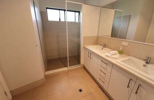 Shadforth House | The Honey Possum - Amongst the Karri Forrest - Sleeps 8