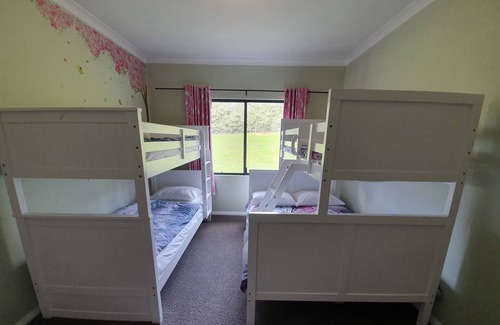 Shadforth House | The Honey Possum - Amongst the Karri Forrest - Sleeps 8