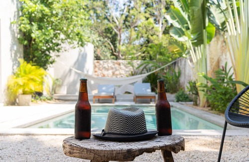 Centro Villa | The Horseshoe - spacious pool & sunset roof terrace