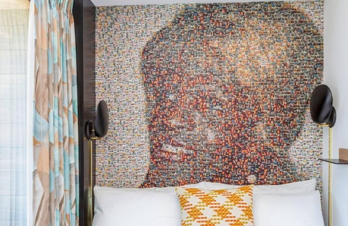 Eureka Valley Hotel | The Hotel Castro | Enjoy the Views, Food, and Entertainment | King Classic Room