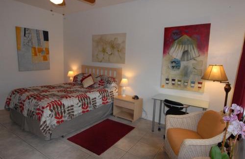Lauderdale Beach Resort | The Hotel Deauville