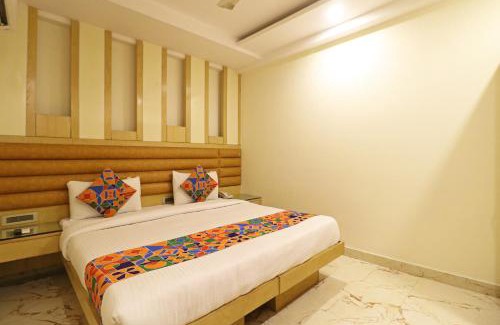 Paharganj Hotel | The Hotel Mohit -5 Minutes Walk From New Delhi Railway Station - Paharganj