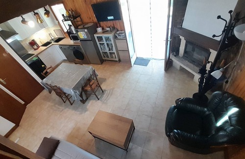 Saint-Georges-sur-Arnon Ski Chalet | The house by the pond