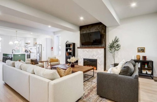 Witmer House | The House at Legacy Manor/Close to Sight & Sound & Downtown Lancaster