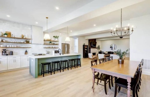 Witmer House | The House at Legacy Manor/Close to Sight & Sound & Downtown Lancaster