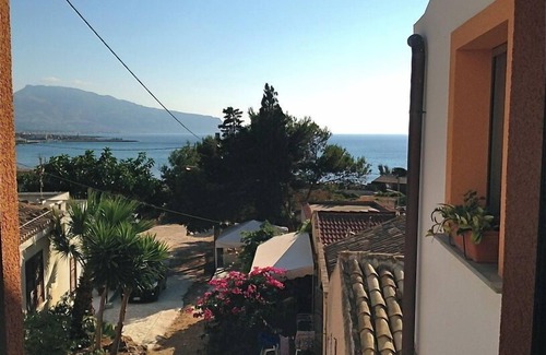 Cornino House | The House between Sea and Nature