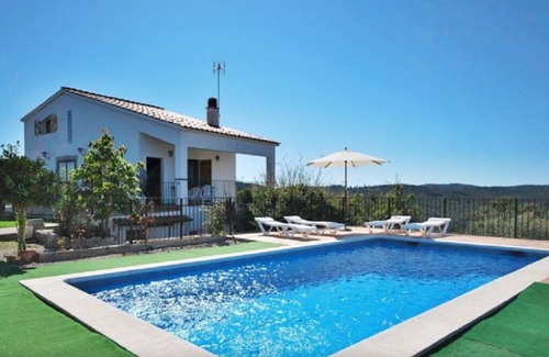 Vidreres House | The house of butterflies
