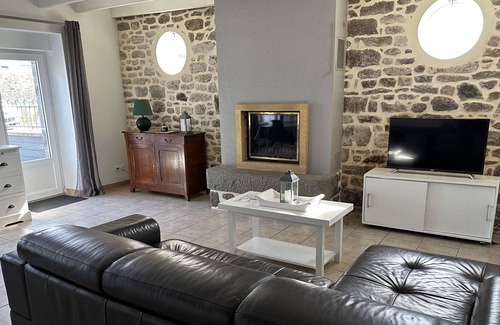 Miniac-Morvan House | The house of oak 3