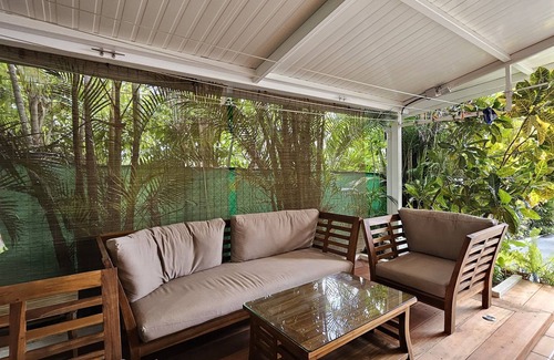 Sainte-Luce Villa | The hummingbird patio, original villa by the sea