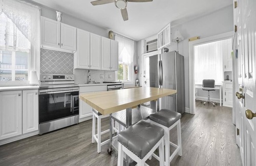 Cape May House | The Humphrey Hughes House Cape May Beach Blocks Sleeps 28
