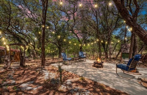 Far North Central House | The Huntsman - Doordashable TX Hill Country!n