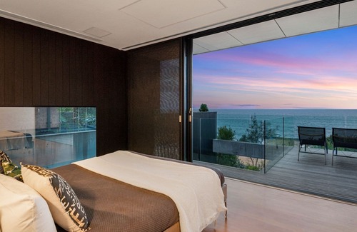 Whale Beach House | THE HUTT by Palm Beach Holiday Rentals