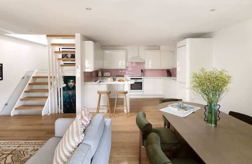 Colville House | The Iconic Portobello Mews house