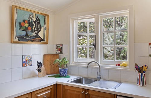 Port Willunga House | The Inn Between | 100 year old cottage | Live like a local