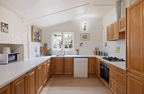 Port Willunga House | The Inn Between | 100 year old cottage | Live like a local