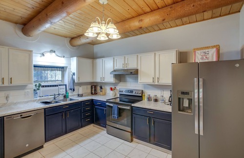 Carey Bay Cabin | 'The InnLet' - Comfy Cabin By Conkling Marina