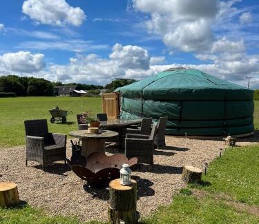 Messing Other | The Isla Yurt