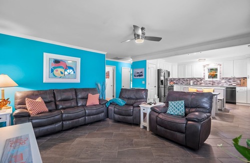 Tranquil Harbour House | The Island House is close to the beach with pool table and hot tub.