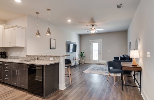 Gracewood Apartment | The James | Modern King Bed apartment outside Ft. Gordon