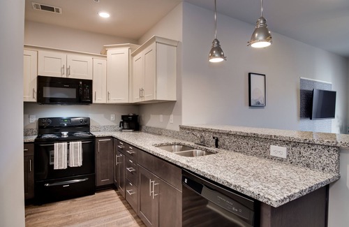 Gracewood Apartment | The James | Modern King Bed apartment outside Ft. Gordon