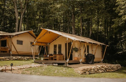 Flag Pond Cabin | The Jammer Unit 3 - Glamping Retro
