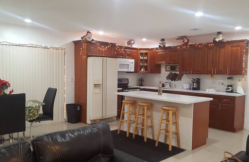 Miami Gardens House | The Jazzy Escape 6 minutes to Hard Rock Stadium