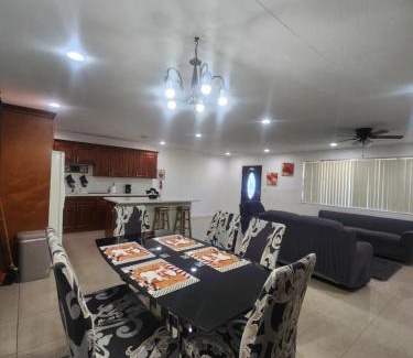 Miami Gardens House | The Jazzy Escape