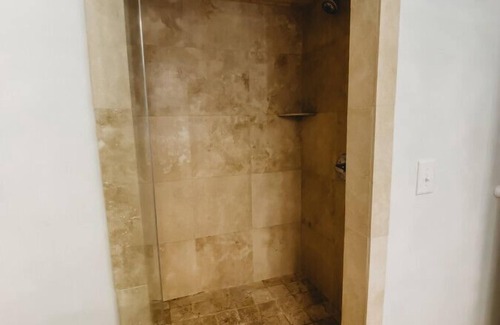 Downtown Hotel | The Jefferson Inn Rm. 2 | Standard Suite