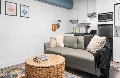 Virginia Highland Apartment | The Jewel - Balcony Walkable Ponce Cityn