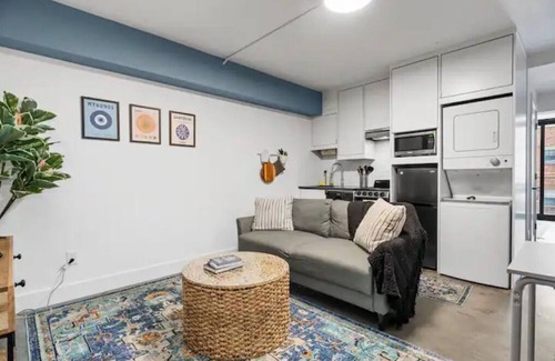Virginia Highland Apartment | The Jewel - Balcony Walkable Ponce Cityn