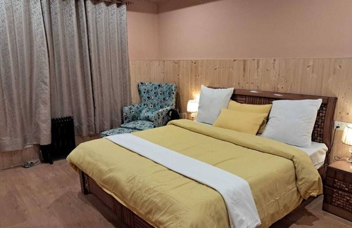 Sissu Hotel | The Jharna Sissu