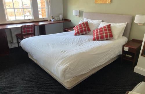 Orford Bed & Breakfast | The Jolly Sailor, Orford