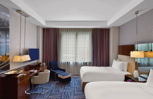 Downtown Dallas Hotel | The Joule Dallas – Deluxe Double Bed Room with Contemporary Comfort