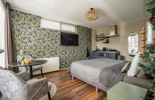 Groningen Apartment | The Jungle - duo studio with kingsize terrace