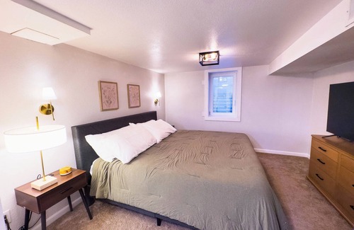 Sunnyside Apartment | The Juniper at Clay House - Charming 1BR Apt in the Heart of Denver