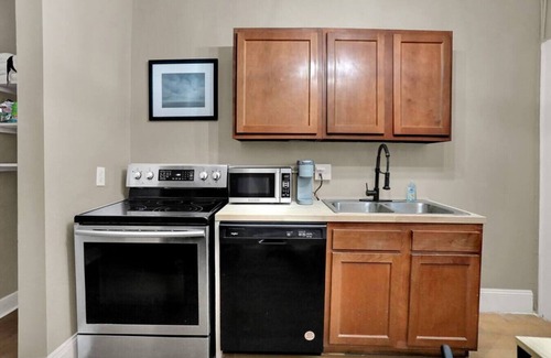 Indianapolis Apartment | The Kaya Top Suite-Dwntwn West 8